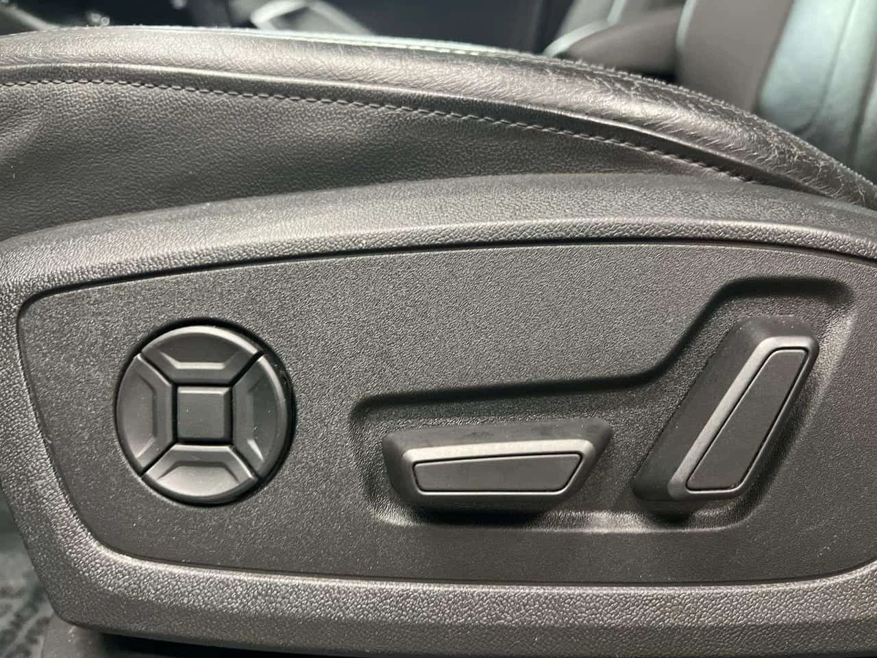 Audi Q3 * PROGRESSIV AWD | S LINE | LEATHER | PANO ROOF |  | Mobile.bg � ����������� 13