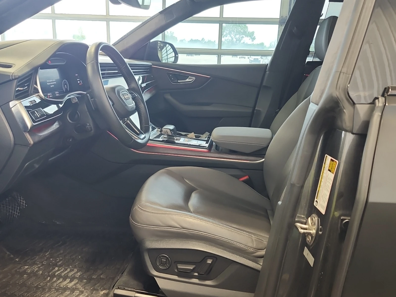 Audi Q8 PRESTIGE S-LINE* MATRIX* DISTRONIC* BANG&OLUFSEN* , снимка 6 - Автомобили и джипове - 54996809