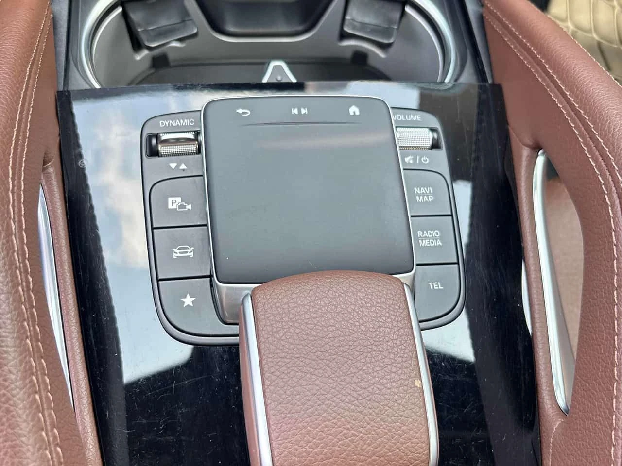Mercedes-Benz GLE 450 4MATIC Coupe | CARFAX | БЕЗ ИНЦИДЕНТИ, снимка 11 - Автомобили и джипове - 55670907