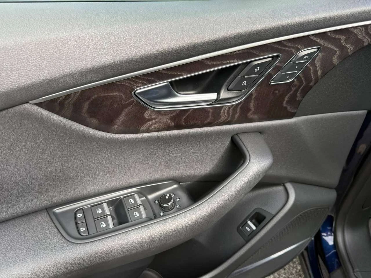 Audi Q8 Technik - Ventilated Seats, Navigation, Sunroof, снимка 11 - Автомобили и джипове - 56437475