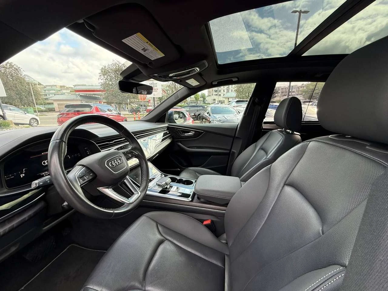 Audi Q8 Technik - Ventilated Seats, Navigation, Sunroof, снимка 12 - Автомобили и джипове - 56437475