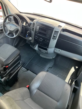 Mercedes-Benz Sprinter Пътнически 8+ 1места / Евро 6 / Климатроник, снимка 15