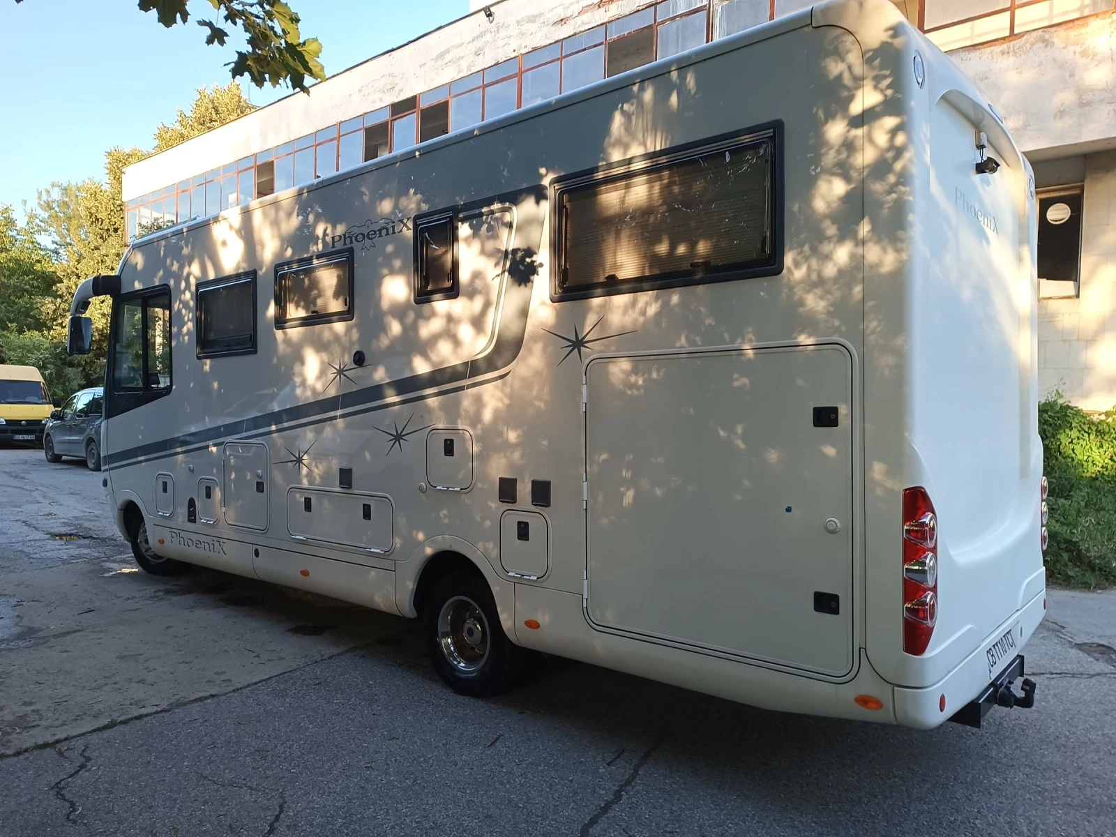Кемпер Phoenix Liner 8000 - изображение 4