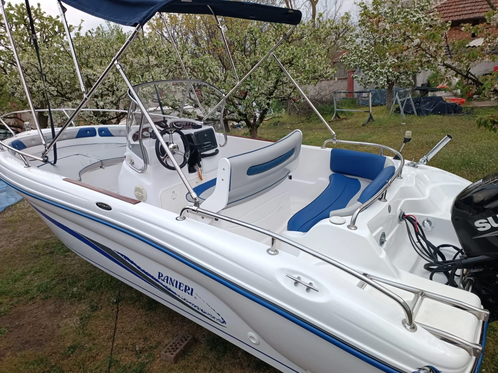 Лодка Ranieri Soverato, снимка 10 - Воден транспорт - 54235818