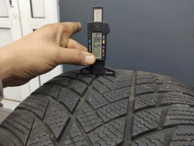 Гуми Зимни 275/45R20, снимка 6