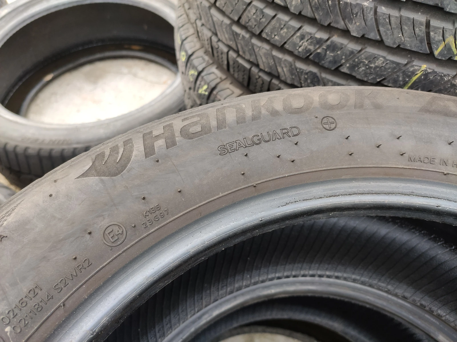 Гуми Летни 215/55R17, снимка 5 - Гуми и джанти - 55581693