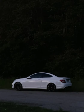 Обява за продажба на Mercedes-Benz C 350 AMG Coupe ~29 999 лв. - изображение 1