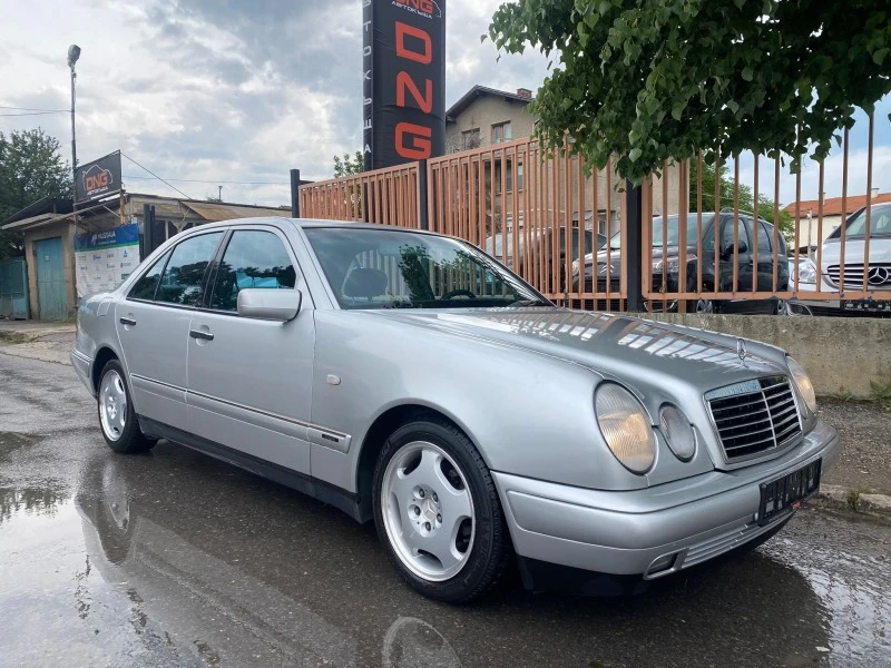 Mercedes-Benz E 200 AVANTGARDE/УНИКАТ, снимка 1 - Автомобили и джипове - 41209255