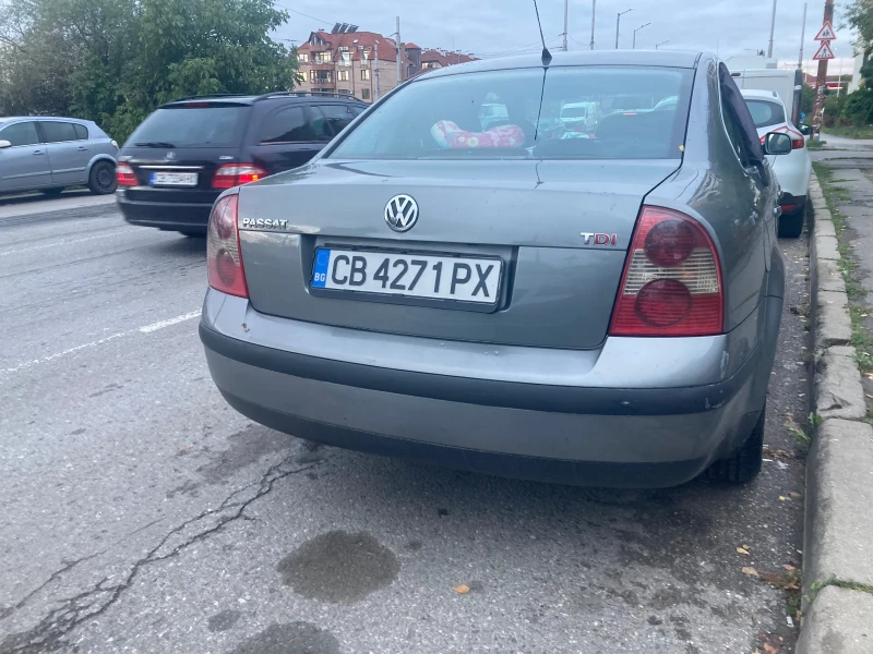 VW Passat 1.9Tdi, снимка 3 - Автомобили и джипове - 47285051