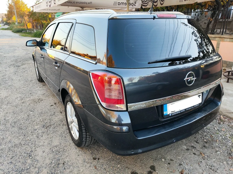 Opel Astra, снимка 4 - Автомобили и джипове - 47815646