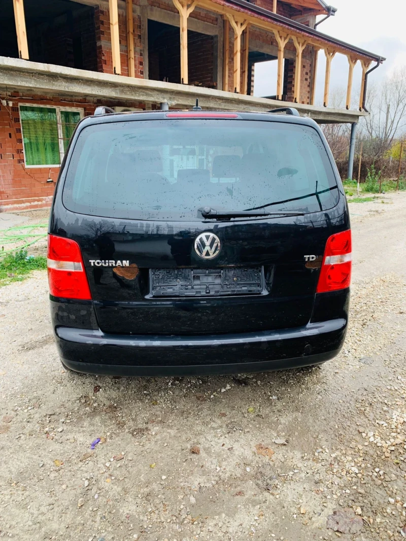 VW Touran, снимка 3 - Автомобили и джипове - 48638268