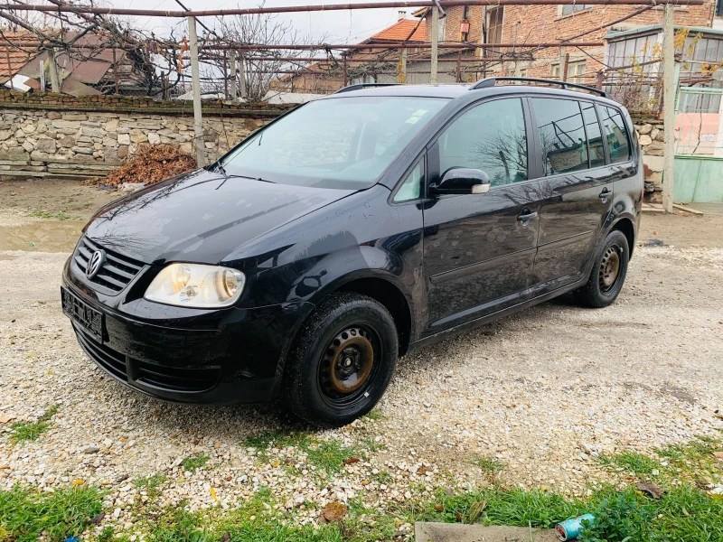 VW Touran, снимка 4 - Автомобили и джипове - 48638268