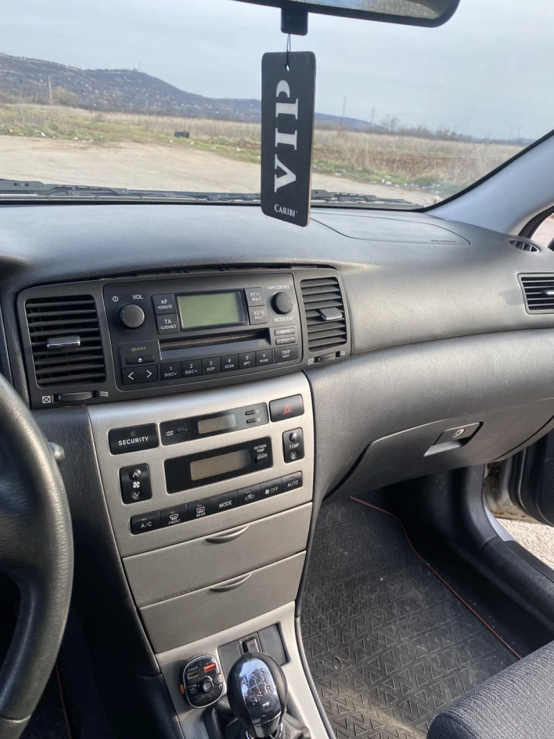 Toyota Corolla, снимка 13 - Автомобили и джипове - 48655554