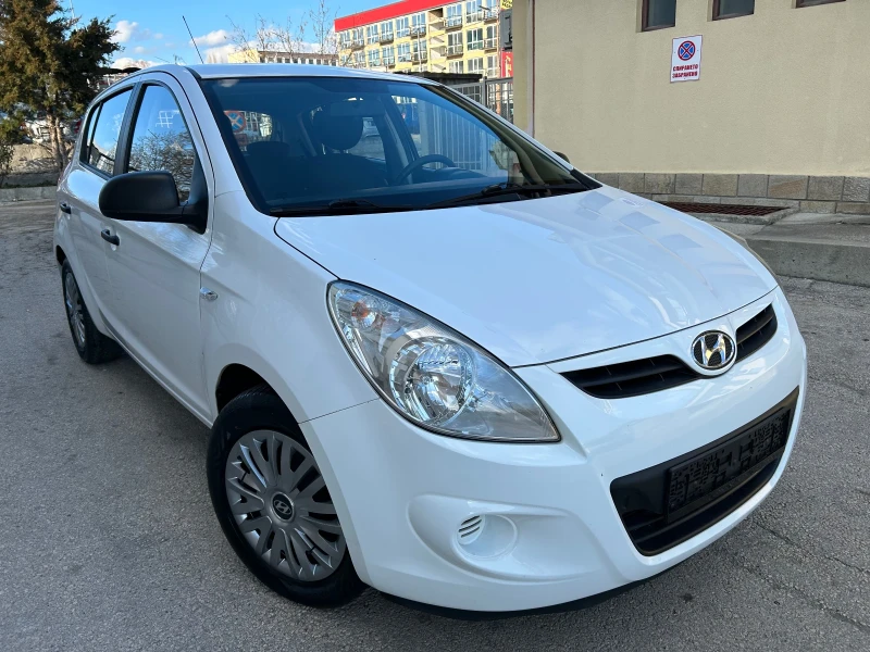 Hyundai I20 1.2i-Drive EURO 5, снимка 3 - Автомобили и джипове - 48801684