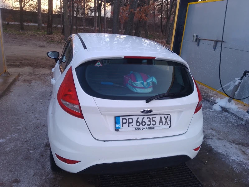 Ford Fiesta, снимка 2 - Автомобили и джипове - 49043094