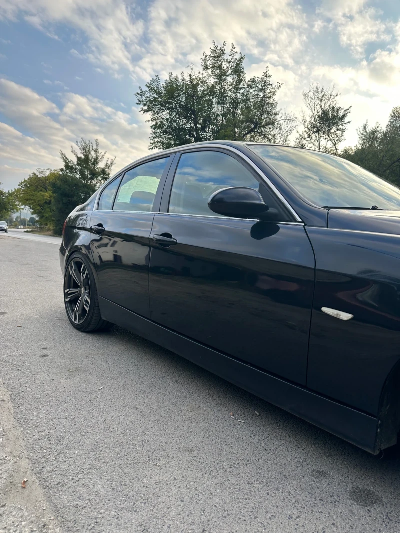 BMW 330, снимка 11 - Автомобили и джипове - 52056175