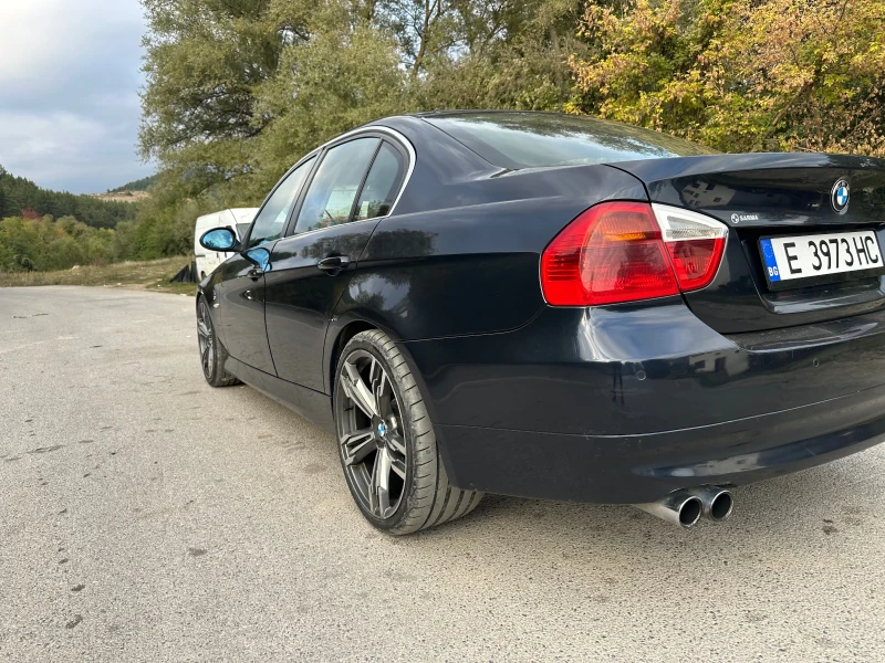 BMW 330, снимка 2 - Автомобили и джипове - 52056175