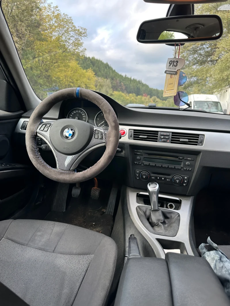 BMW 330, снимка 8 - Автомобили и джипове - 52056175