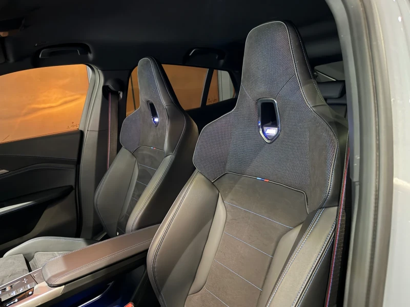 BMW iX2 30 xDrive M, снимка 11 - Автомобили и джипове - 52235693