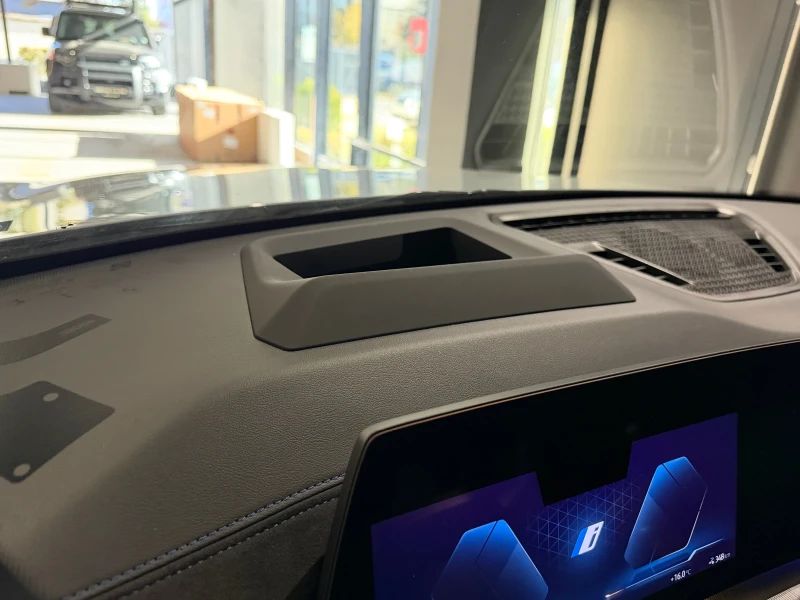 BMW iX2 30 xDrive M, снимка 7 - Автомобили и джипове - 52235693
