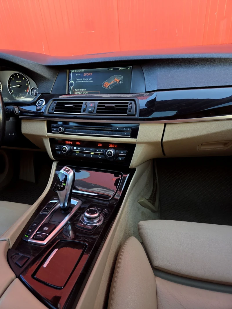 BMW 530 X-Drive M-Paket Регистрирана, снимка 13 - Автомобили и джипове - 52403147