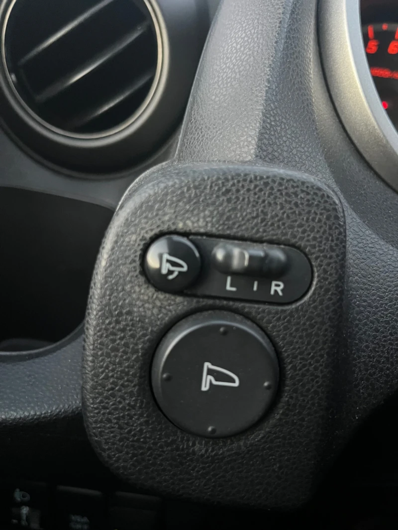 Honda Jazz 1.4i Facelift, снимка 11 - Автомобили и джипове - 52404208