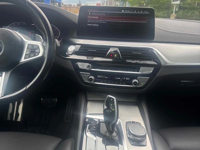 BMW 530 i xDrive 2022 * CARFAX * БЕЗ ПЪРВОНАЧАЛНА ВНОСКА, снимка 9 - Автомобили и джипове - 52922141