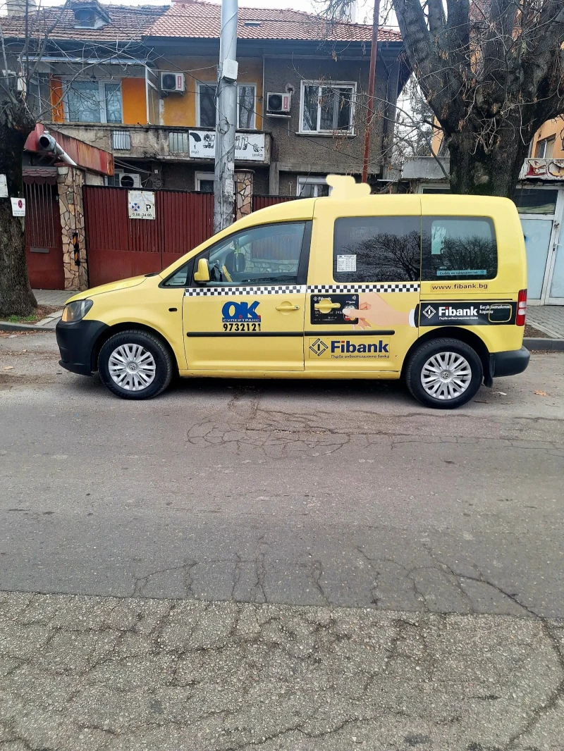 VW Caddy, снимка 4 - Автомобили и джипове - 52998614