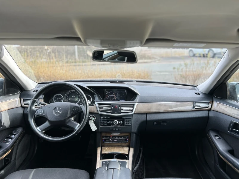 Mercedes-Benz E 350 E350* BlueEFFICIENCY* FULL LED* 7G TRONIC, снимка 11 - Автомобили и джипове - 53097689