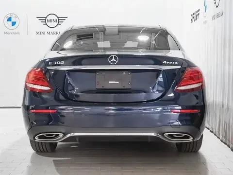 Mercedes-Benz E 300 AMG* 4matic* Burmester* 360, снимка 4 - Автомобили и джипове - 55604254