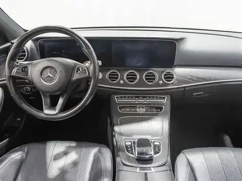 Mercedes-Benz E 300 AMG* 4matic* Burmester* 360, снимка 6 - Автомобили и джипове - 55604254