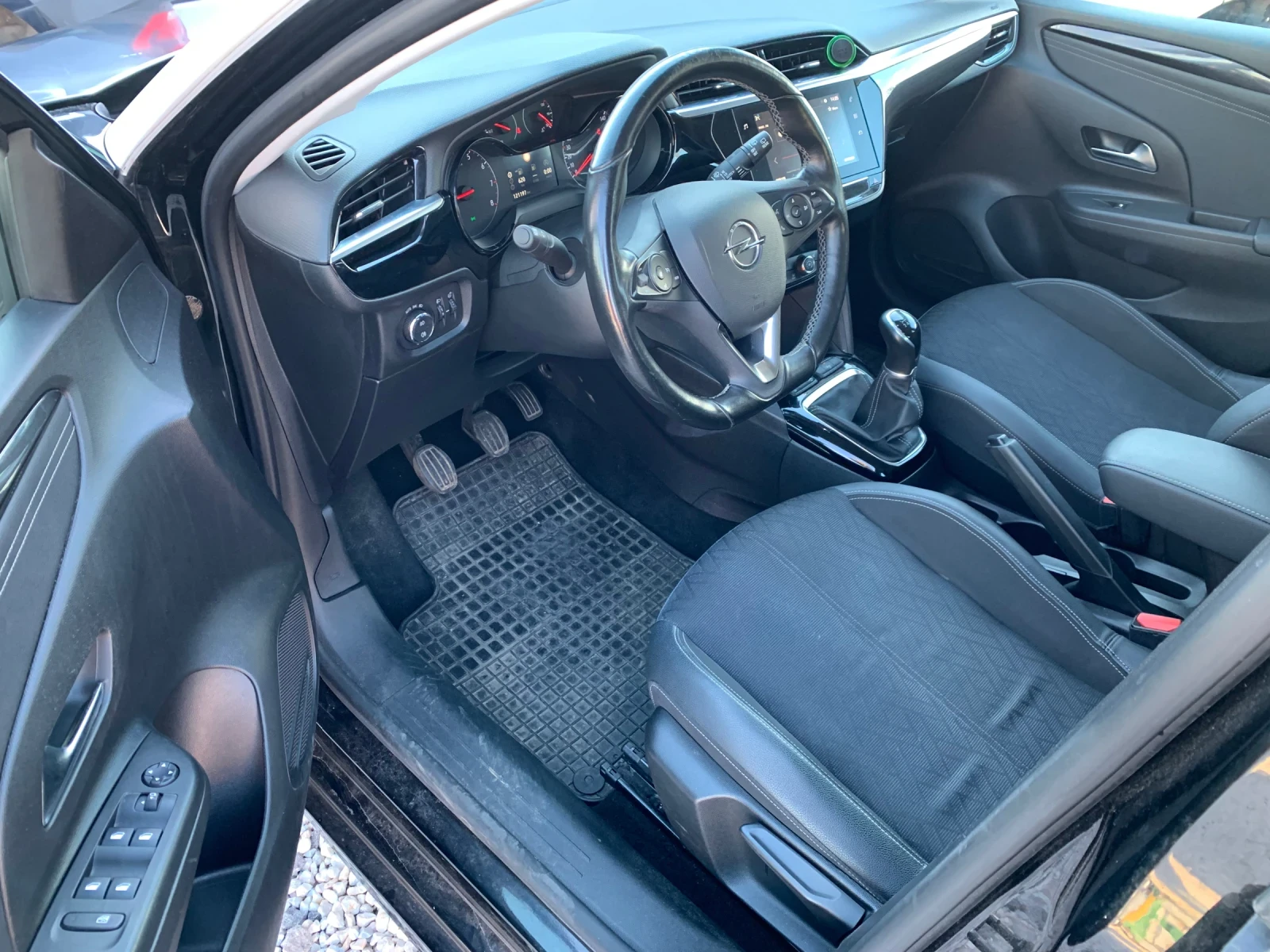 Opel Corsa 1.2i COSMO - изображение 9