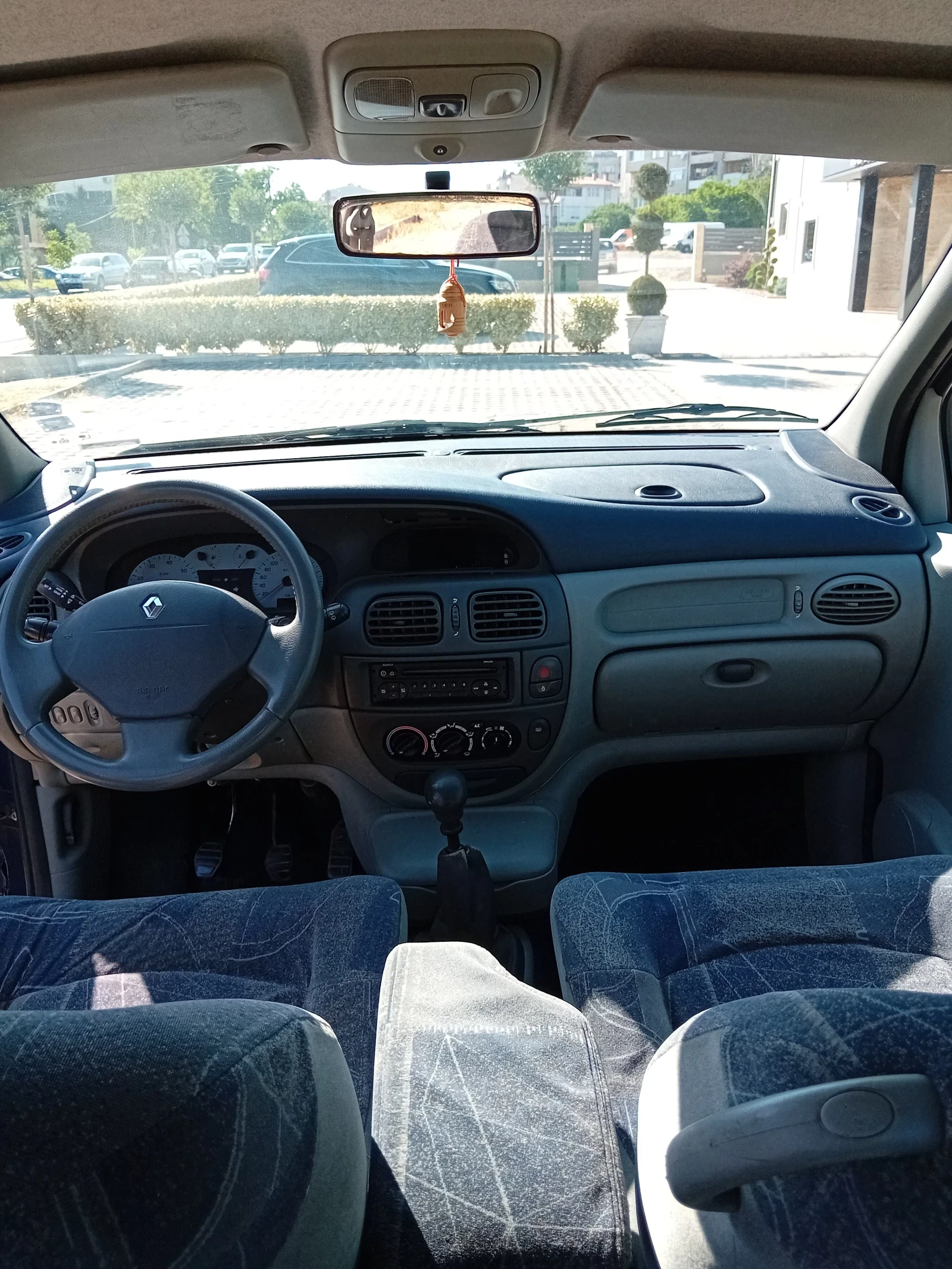 Renault Scenic 2.0 газ/Бензин  - изображение 6