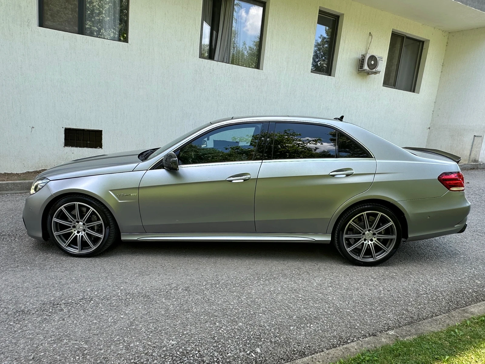 Mercedes-Benz E 63 AMG S / 4-MATIC+ / ВЕНТИЛАЦИЯ - изображение 4