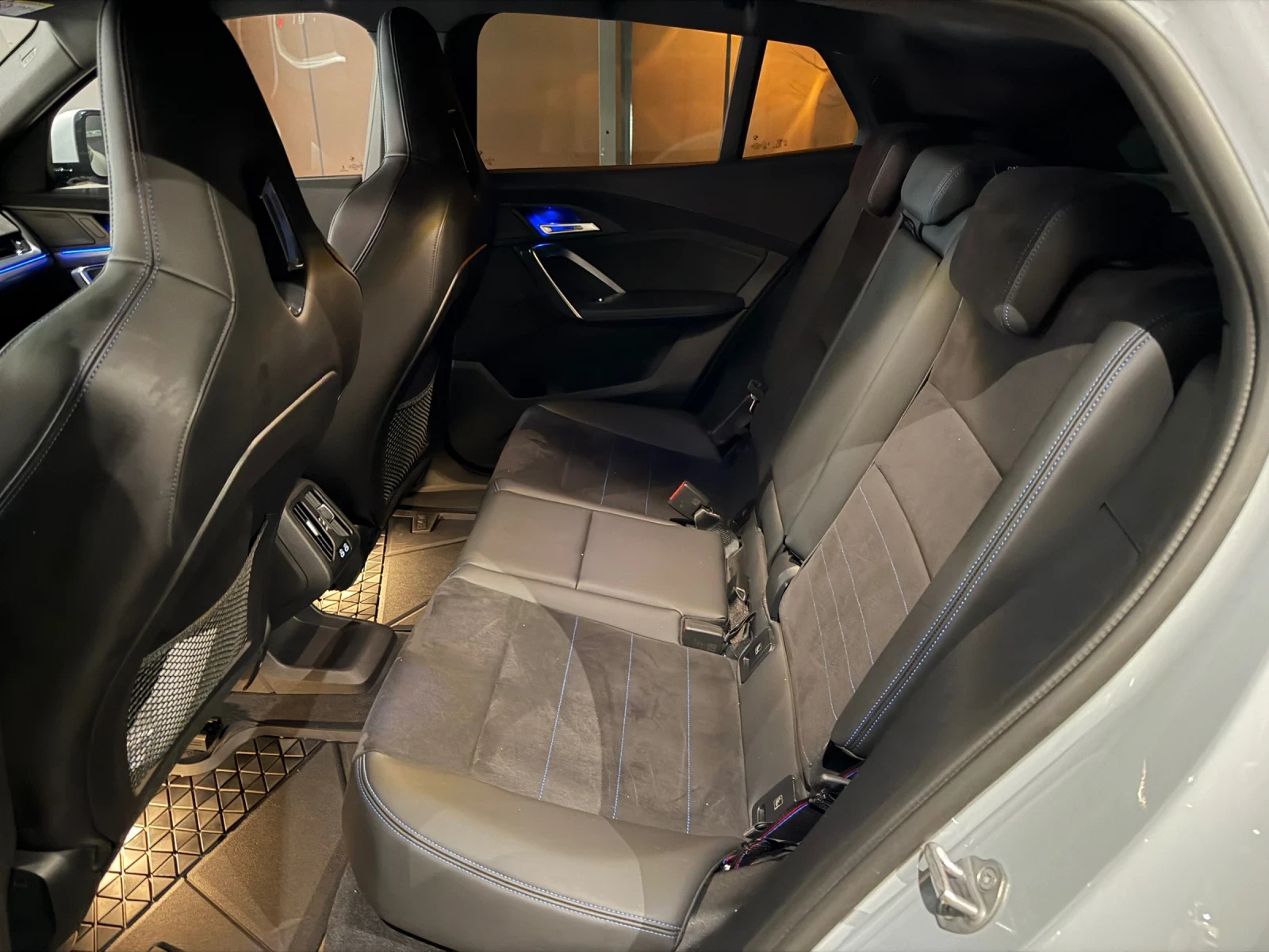 BMW iX2 30 xDrive M - изображение 10