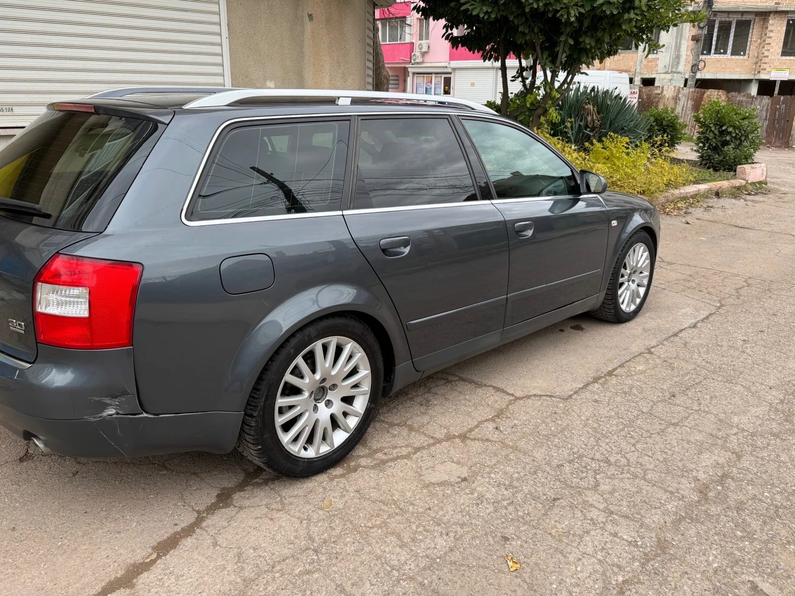 Audi A4 3000 - изображение 4