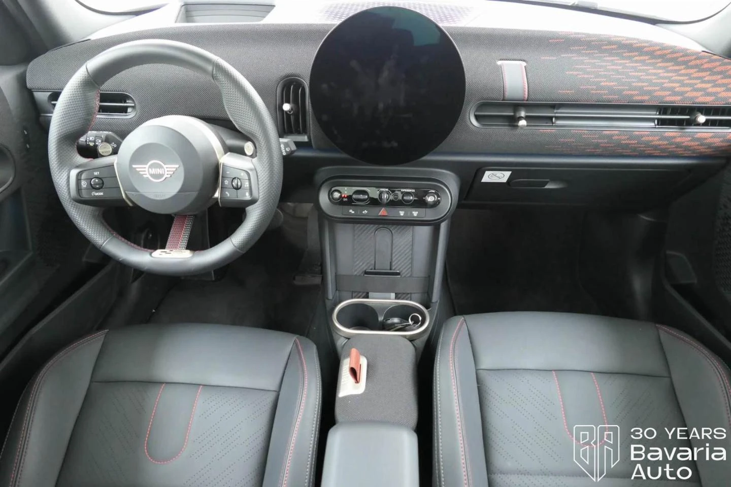 Mini Cooper C 1, 5 Steptronic Favoured Trim - изображение 6