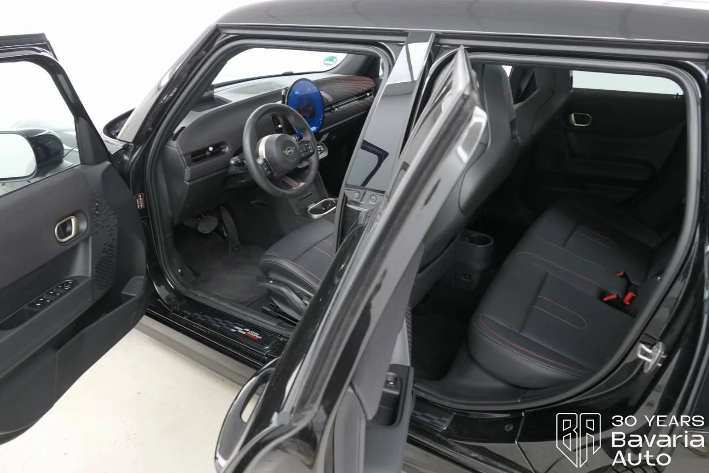 Mini Cooper C 1, 5 Steptronic Favoured Trim - изображение 5