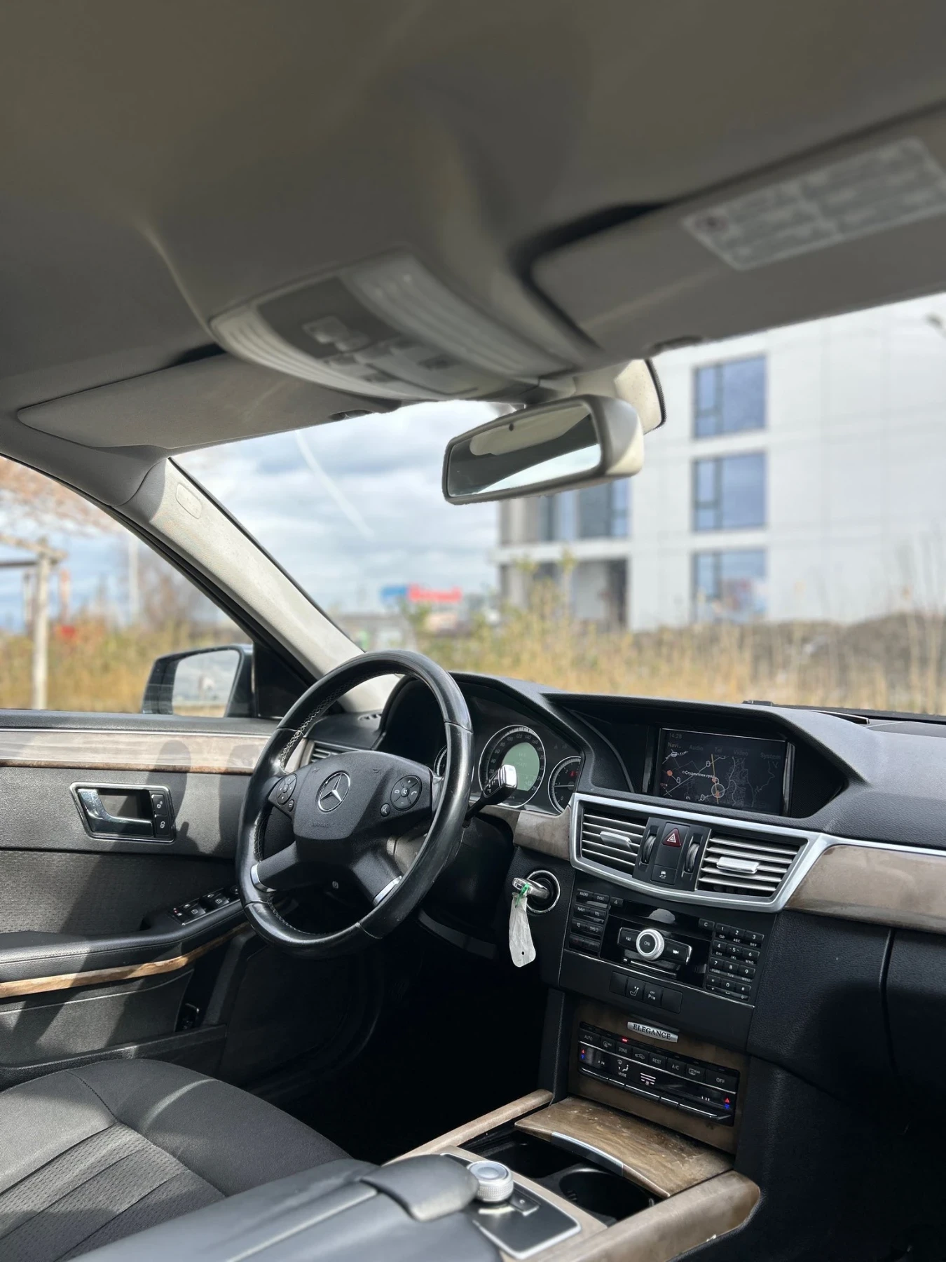 Mercedes-Benz E 350 E350* BlueEFFICIENCY* FULL LED* 7G TRONIC | Mobile.bg � ����������� 12