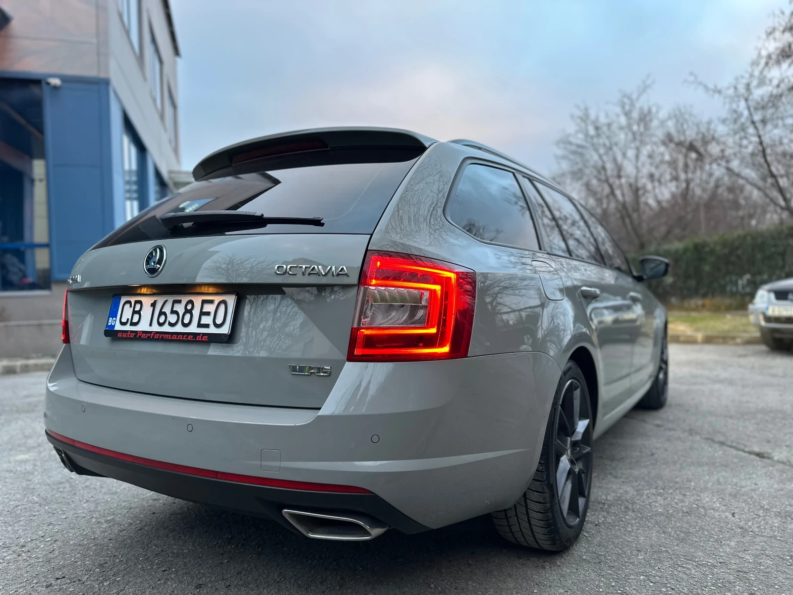 Skoda Octavia RS 2.0 TDI - изображение 6