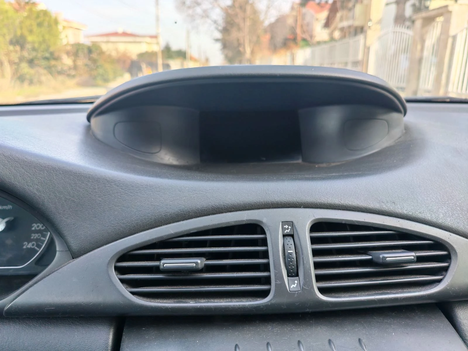 Renault Laguna, снимка 8 - Автомобили и джипове - 53709639