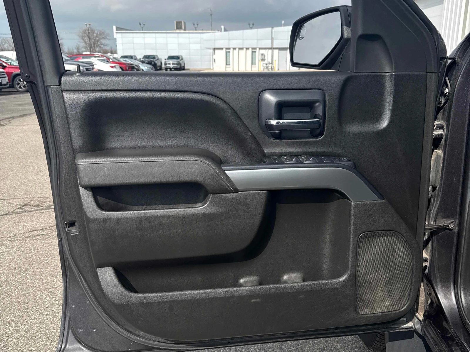 Chevrolet Silverado 4.3L 6cyl 4WD, снимка 11 - Автомобили и джипове - 53935825