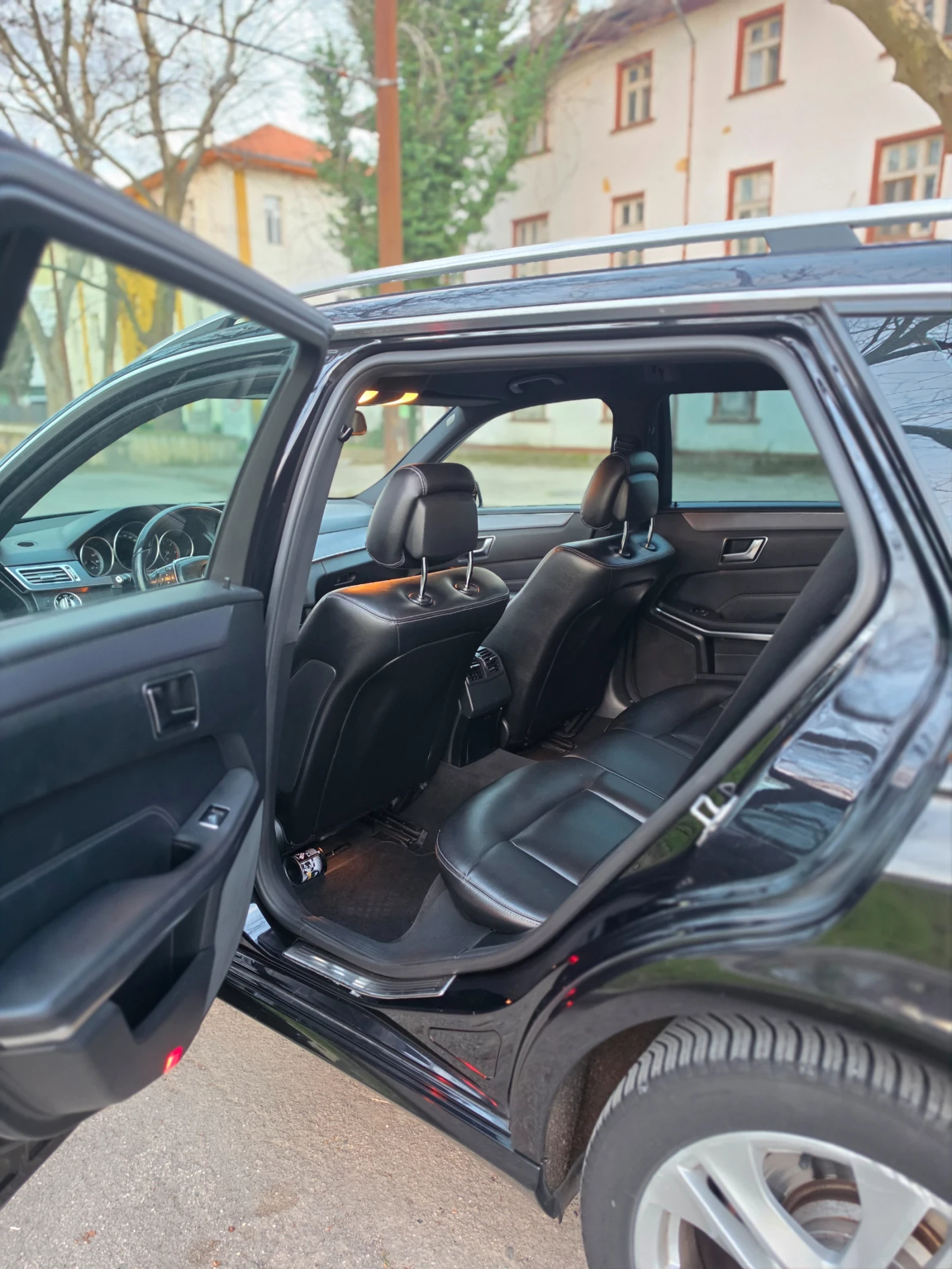 Mercedes-Benz E 200 2.2 cdi, снимка 7 - Автомобили и джипове - 54092379