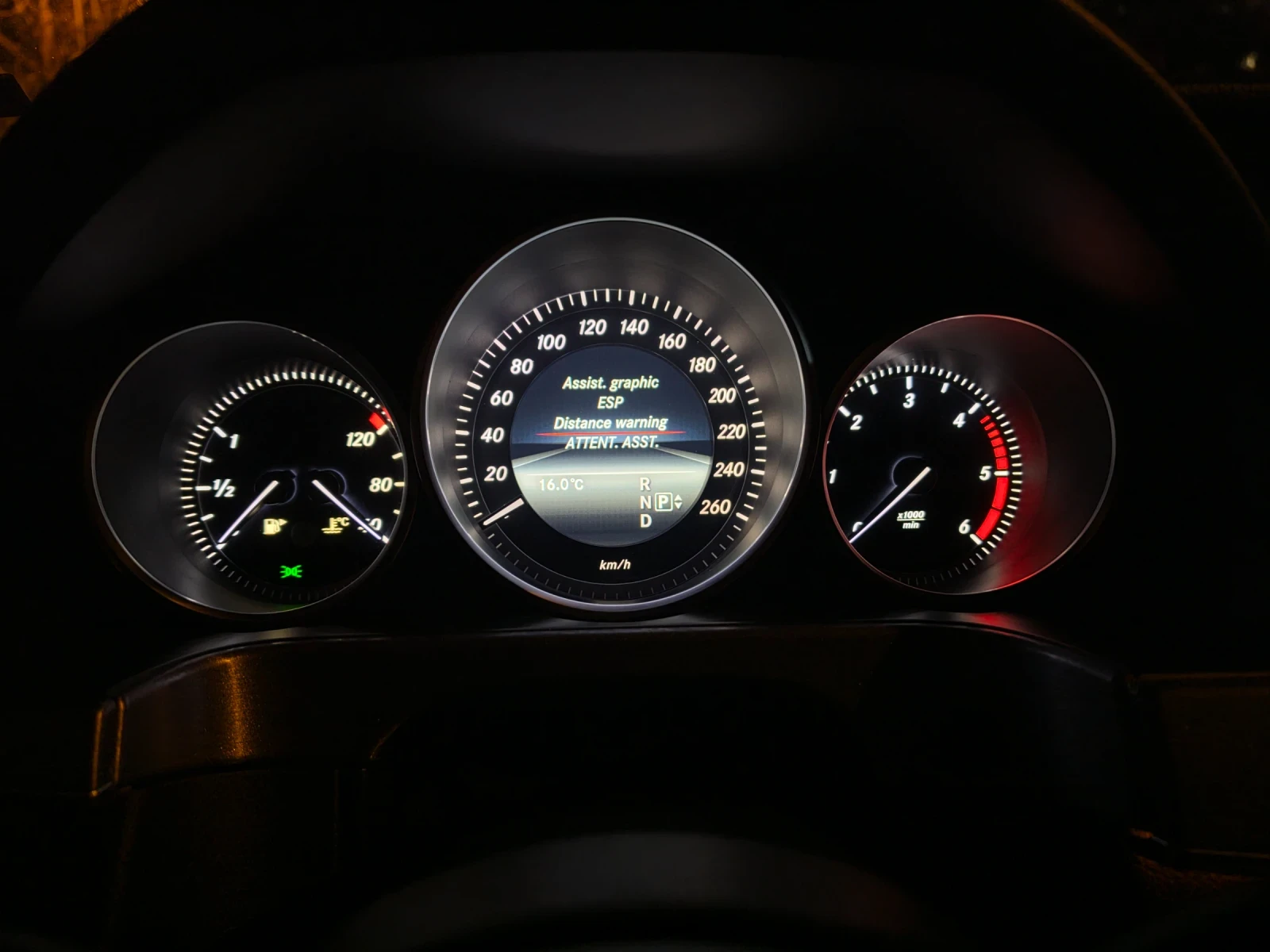 Mercedes-Benz E 200 2.2 cdi, снимка 9 - Автомобили и джипове - 54092379