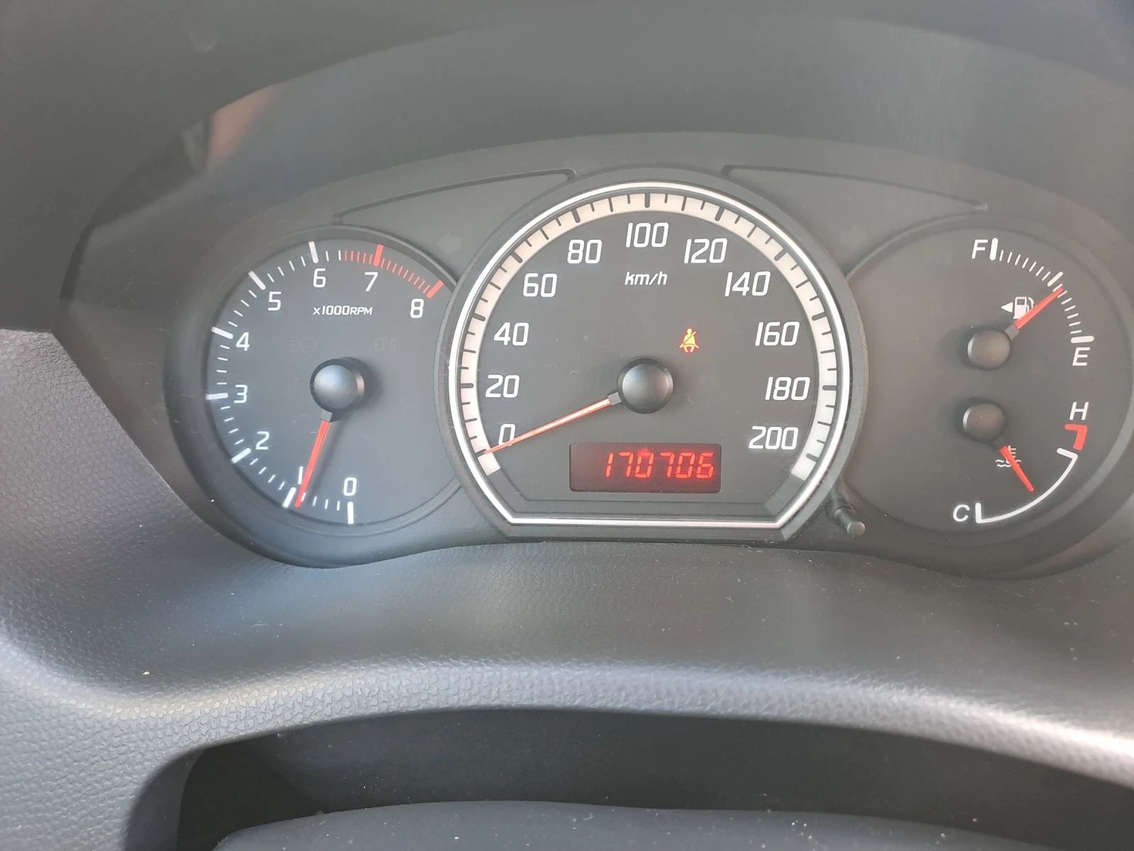 Suzuki Swift Уникат , снимка 11 - Автомобили и джипове - 54228758