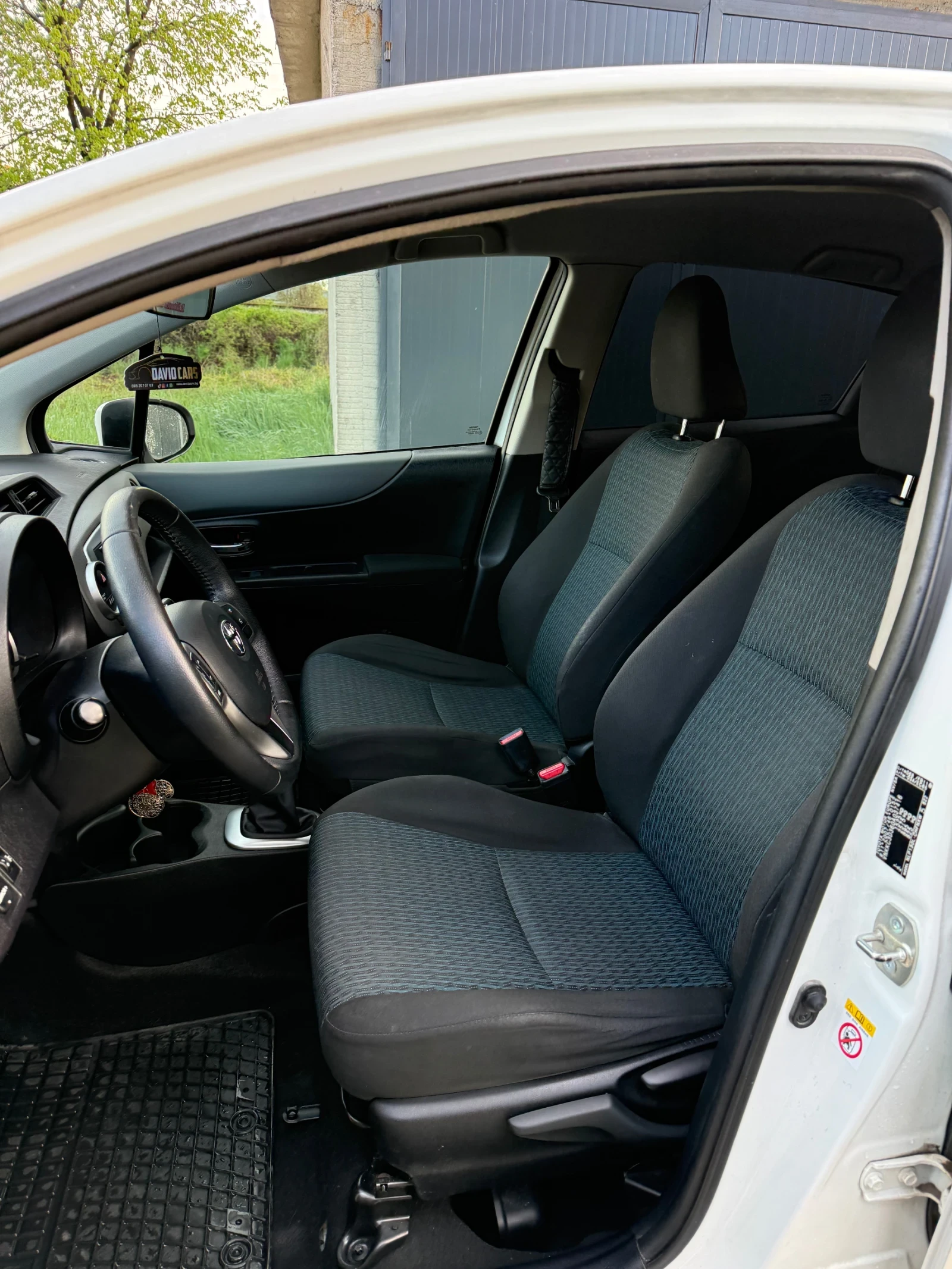 Toyota Yaris, снимка 8 - Автомобили и джипове - 54391493