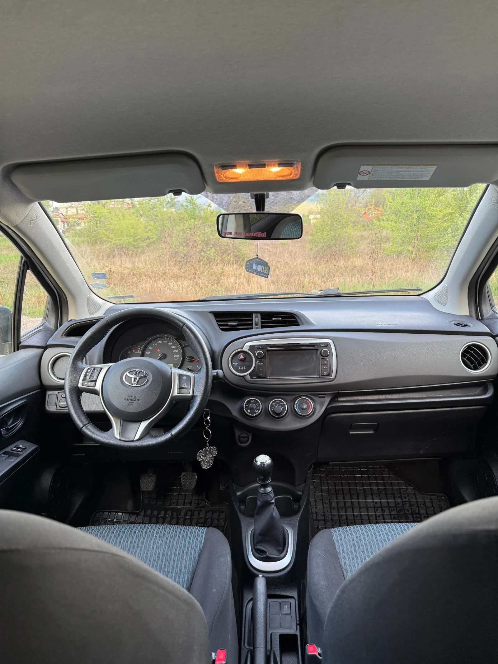 Toyota Yaris, снимка 6 - Автомобили и джипове - 54391493