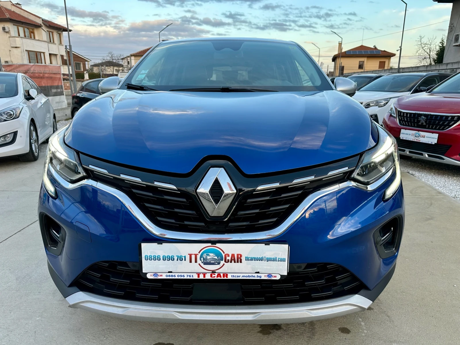 Renault Captur 1.5cdi ТОП състояние! Full digital Euro 6w, снимка 2 - Автомобили и джипове - 54917263