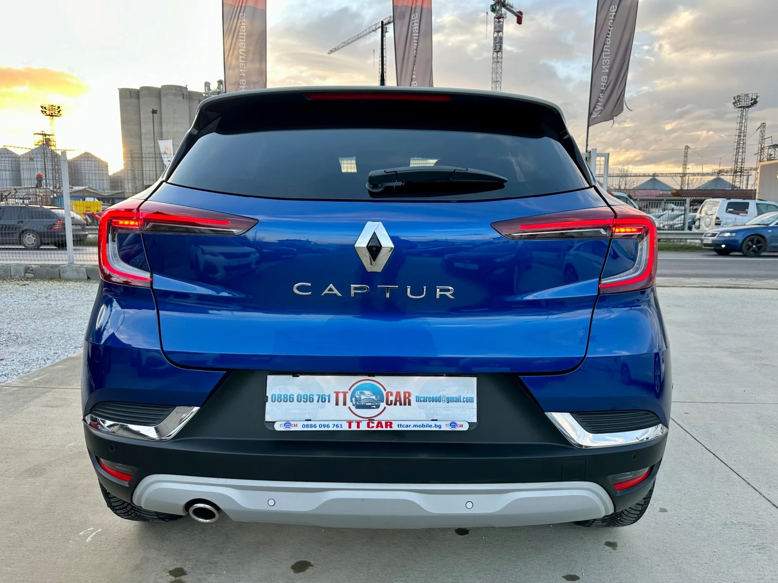 Renault Captur 1.5cdi ТОП състояние! Full digital Euro 6w, снимка 5 - Автомобили и джипове - 54917263
