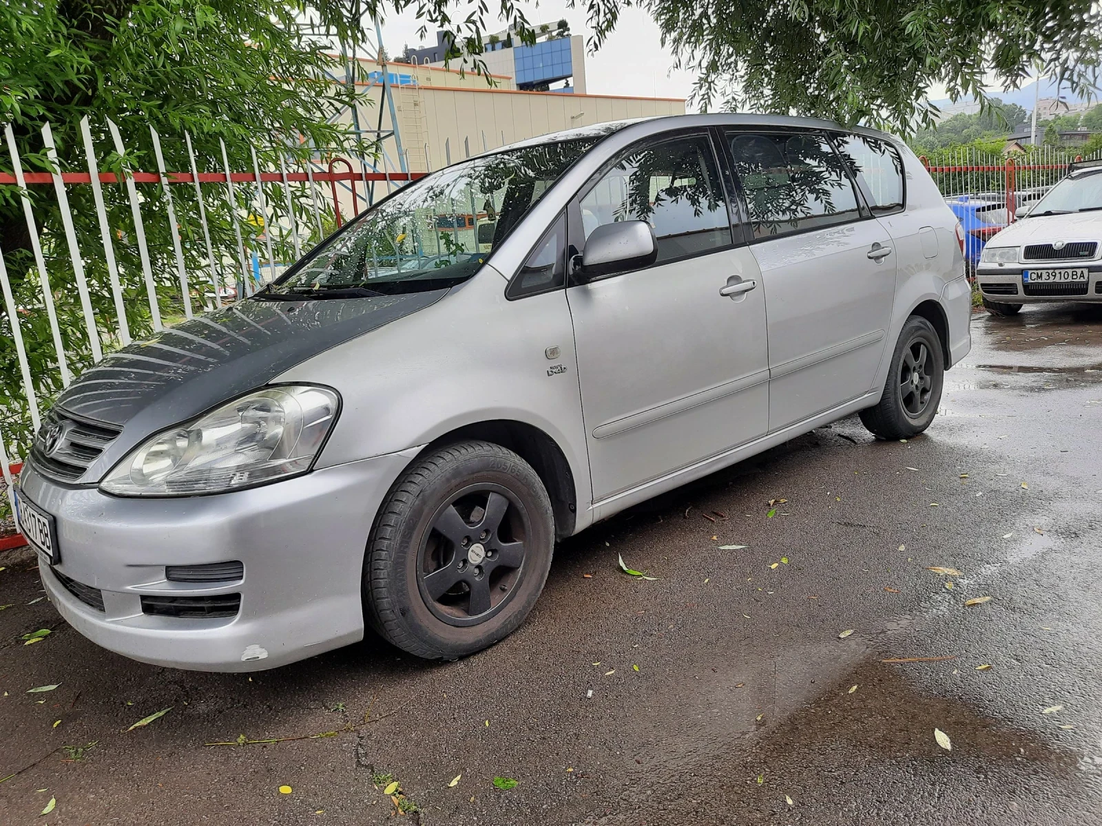 Toyota Avensis verso D4D, снимка 3 - Автомобили и джипове - 55419839